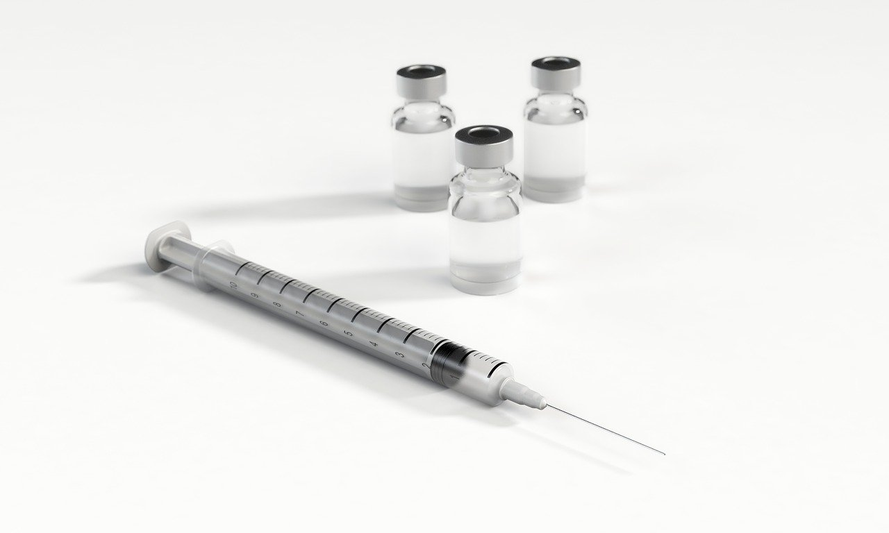 Vaccine_Syringe